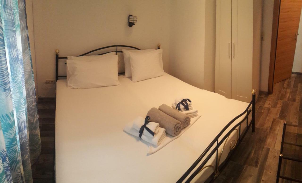 Friends 2 Apartment Peraia  ภายนอก รูปภาพ