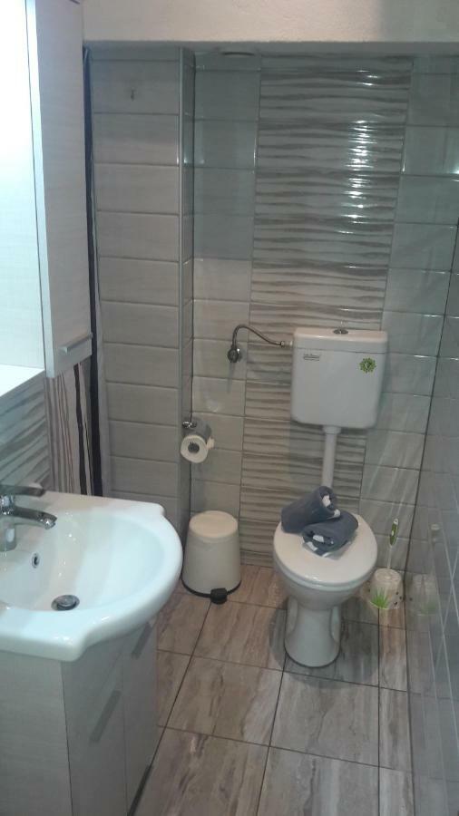 Friends 2 Apartment Peraia  ภายนอก รูปภาพ